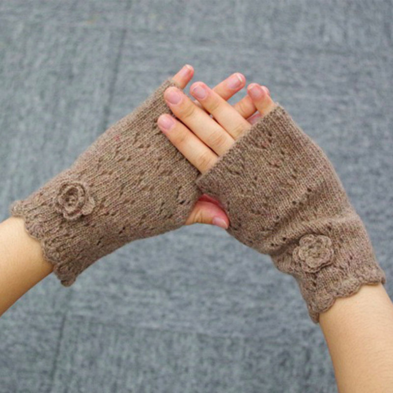 Nikkimoda Hollow Out Flower Fingerless Gloves